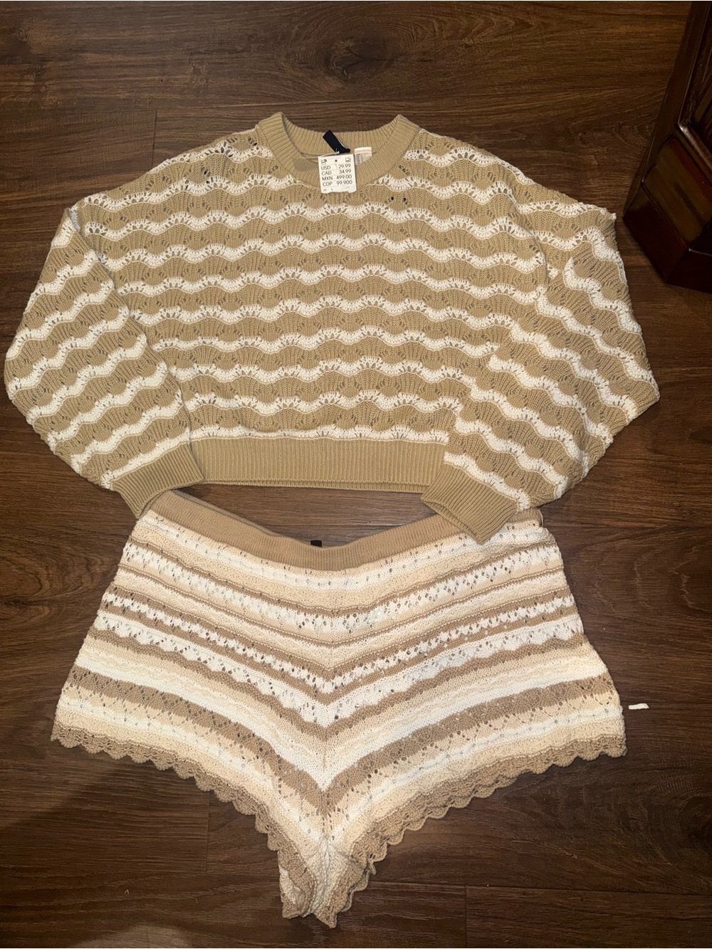 Divided (H&M) Beige and White Crochet Two-Piece Set XL- top L - shorts